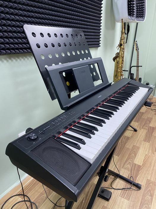Продам цифровое пианино YAMAHA
