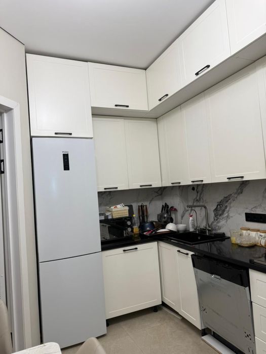 Кухонный гарнитур, шкаф и.т.д