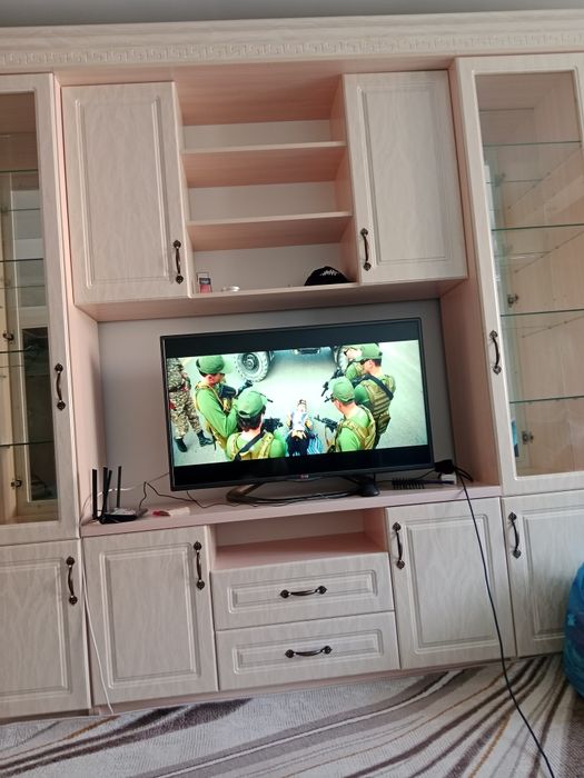 Продам смарт телевизор срочно