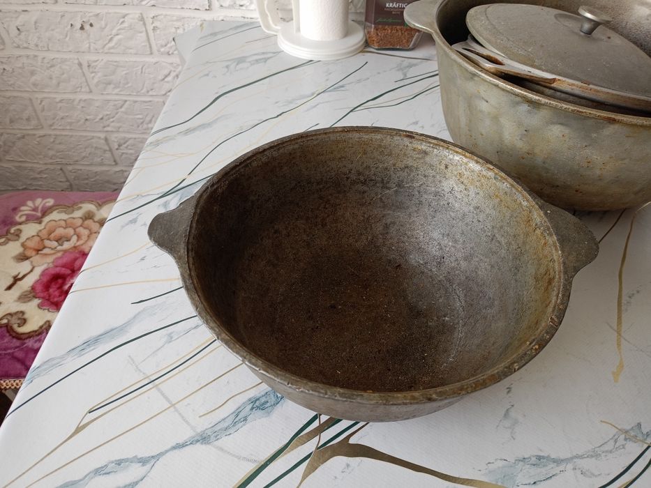 Казаны разные. Утятница