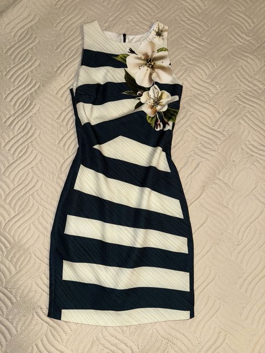 Къса рокля Junona