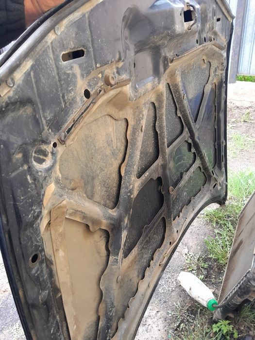 Запчасти на мазду 636