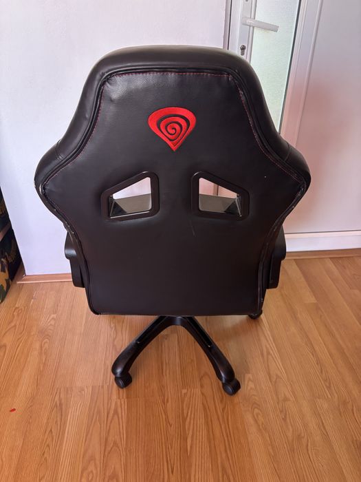 Scaun gaming Genesis