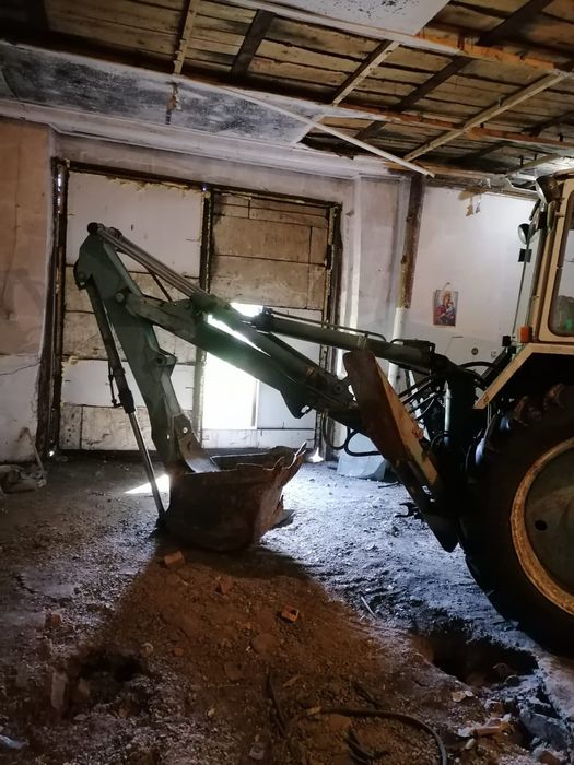Продам экскаватор