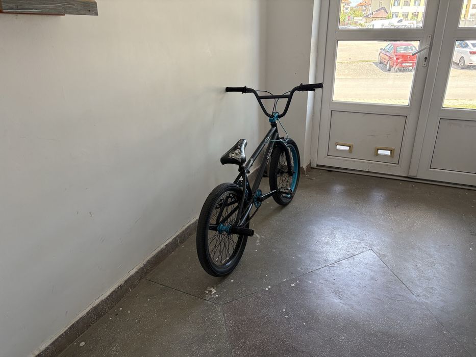 Vand bmx pret negociabil