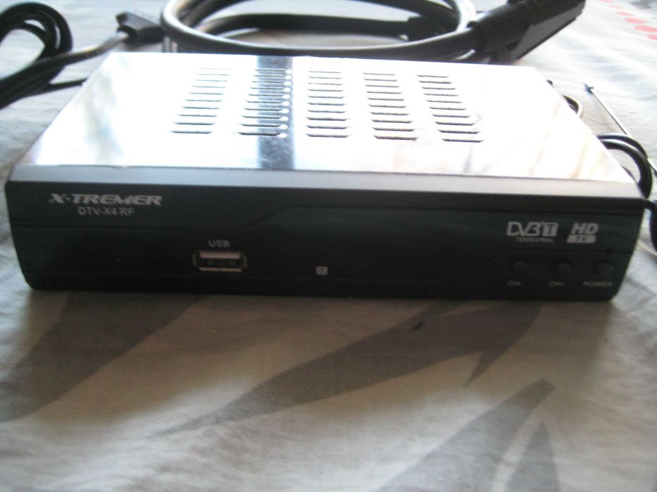 Продавам цифров декодер X-TREMER DTV-X4 RF