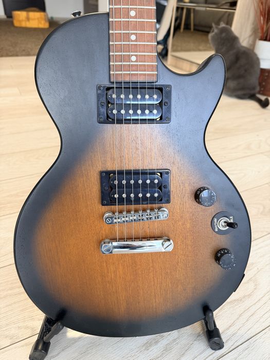 Set Chitara electrica Epiphone Les Paul Special + Amplificator VOX 10w