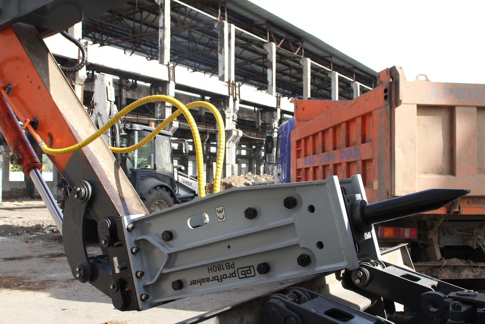 Гидромолот для экскаватора JCB JS160, JS175, JS190, ProfBreaker PB180H