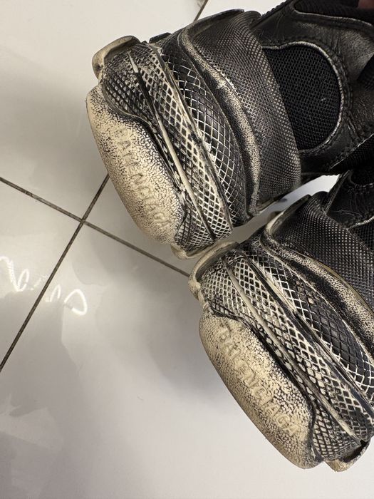 Adidasi Balenciaga triple S