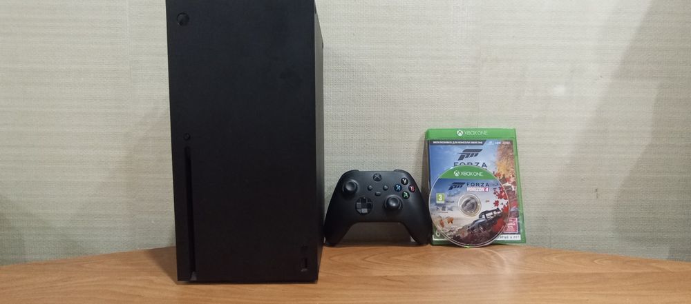Xbox Series X + диск Forza Horizon 4