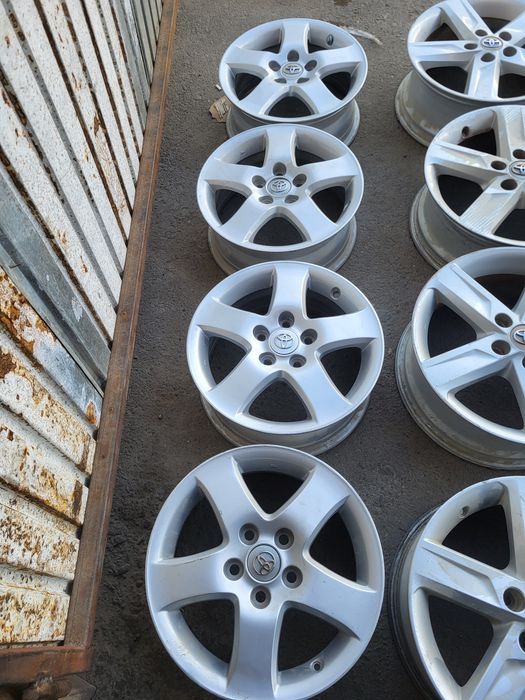 Диска R 16 Camry 30