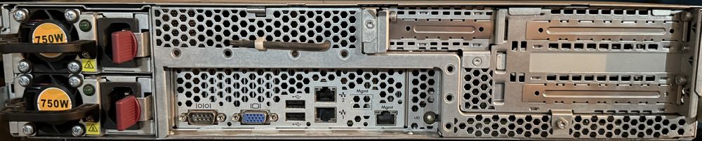 Продаётся HP StorageWorks P4300 G2