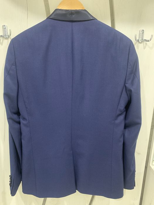 Смокинг, размер 46, с брюками.