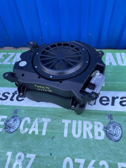 Subwoofer Burmester Porsche Cayenne 2012