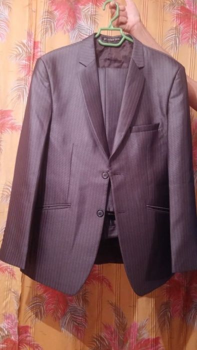 Продам костюм