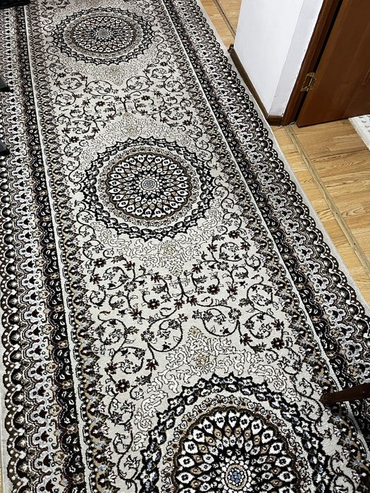 Продаю ковер, срочно