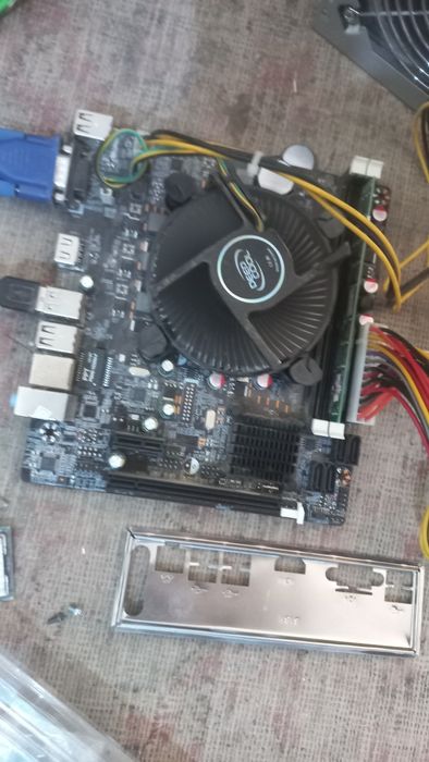 Kompyuter platalari sotiladi ddr 3 H 61