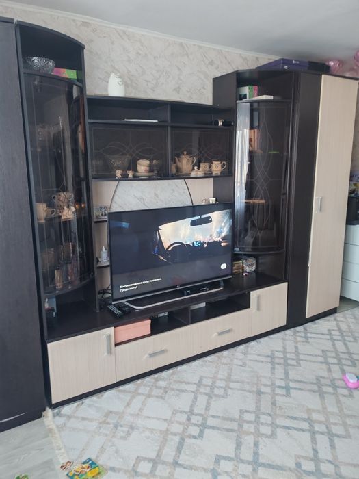 Продам  стенку. Для гостиной.