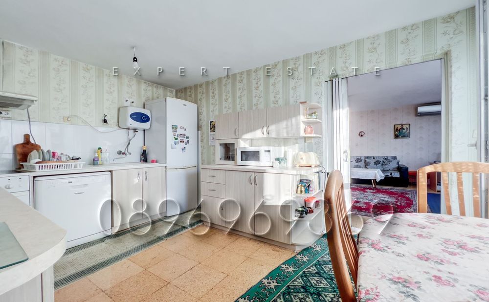 Продава се Четиристаен апартамент в Варна, Зимно кино Тракия - 97 кв.м за 1557 €/кв.м - Снимка #3