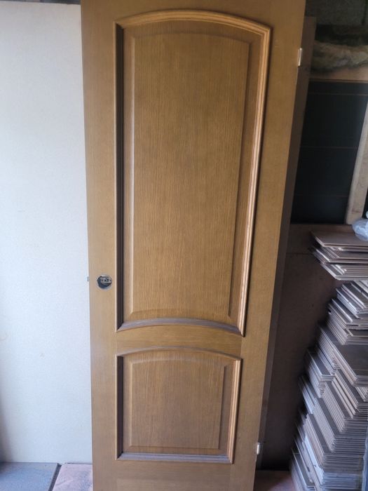 Продам двери межкомнатные