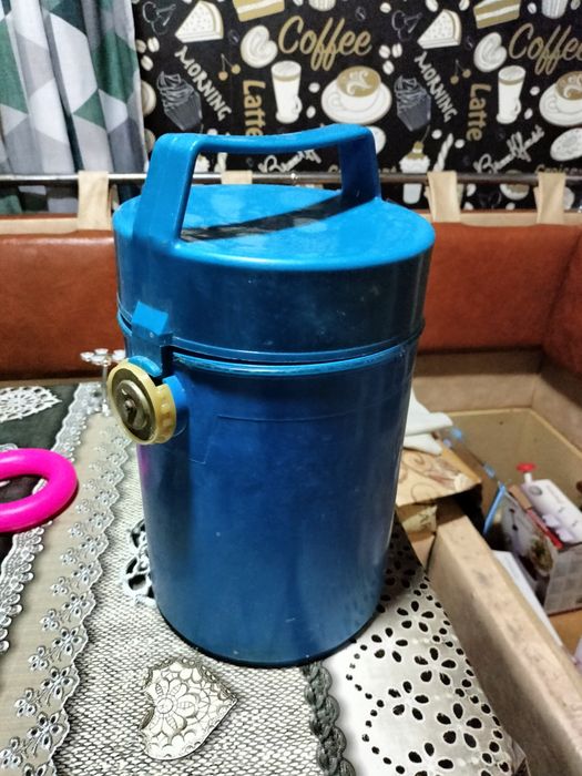 Термос, хороший ,удобный.