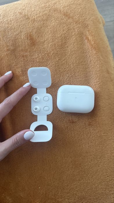 Airpods3(2021)-Apple