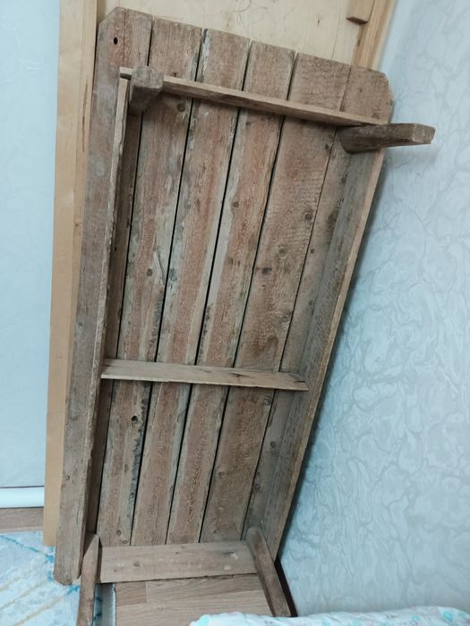 Жер стол сатылады