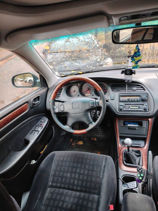 Хонда Акорд 6 2002 2.3 V- tec няма Газ