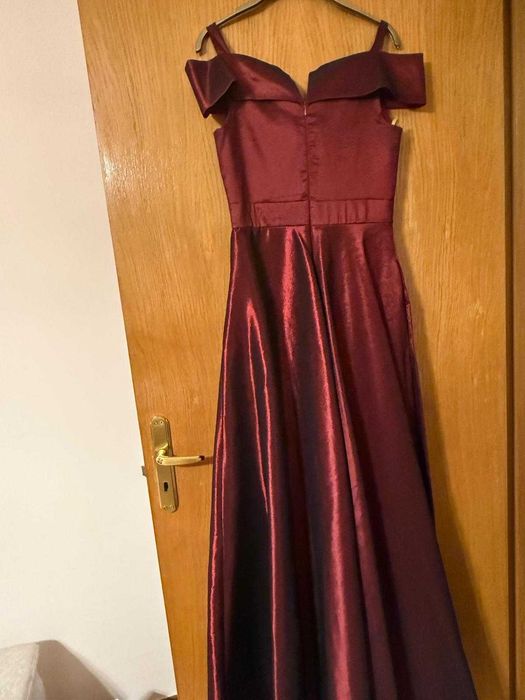 Rochie eleganta din satin rosu