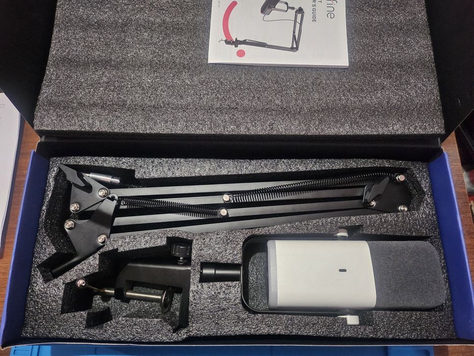 Студийный микрофон FIFINE AM8T с кронштейном в комплекте