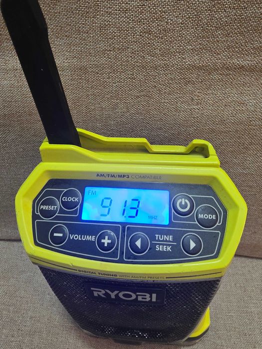 Radio șantier RYOBI CDR180 One plus cu baterie ryobi one plus 18v