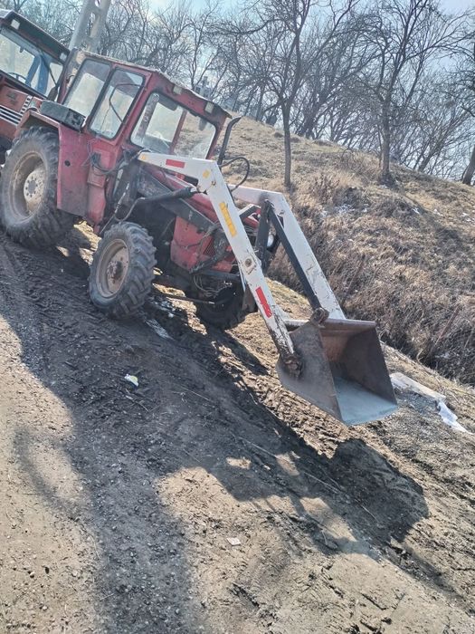 Tractor 445 universal