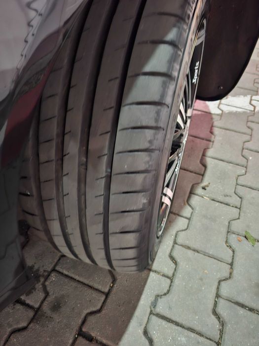 Anvelope vara 235 45 17