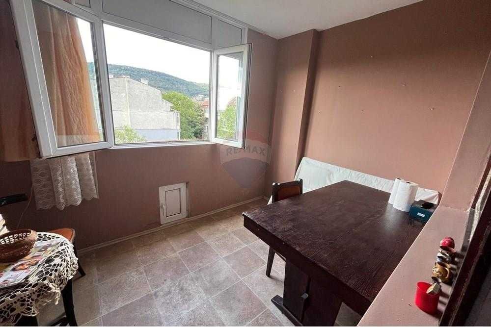 Продава се Многостаен апартамент в Шумен, Математическа гимназия - 103 кв.м за 966 €/кв.м - Снимка #3