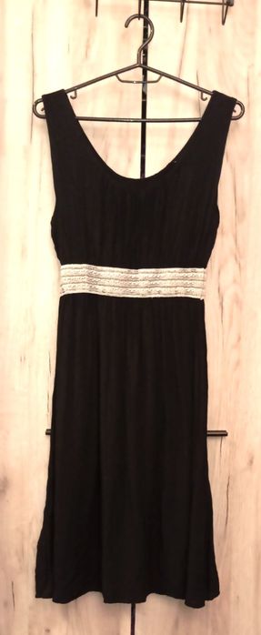Rochie neagră midi casual cu brâu țesut