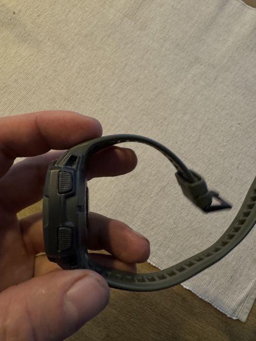 Garmin Instinct solar - с резервна каишка