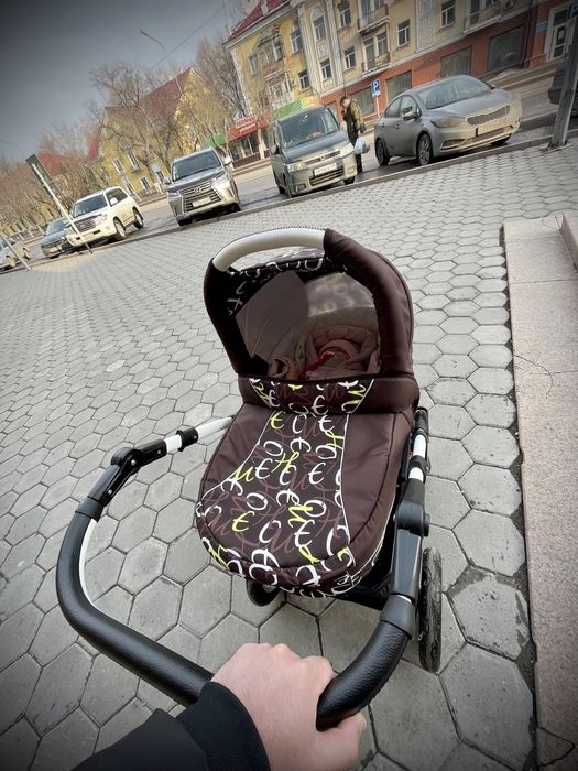 Продаем коляску 3 в 1