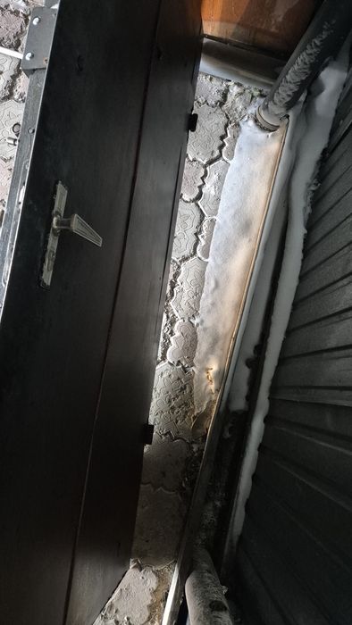 Продам железную дверь