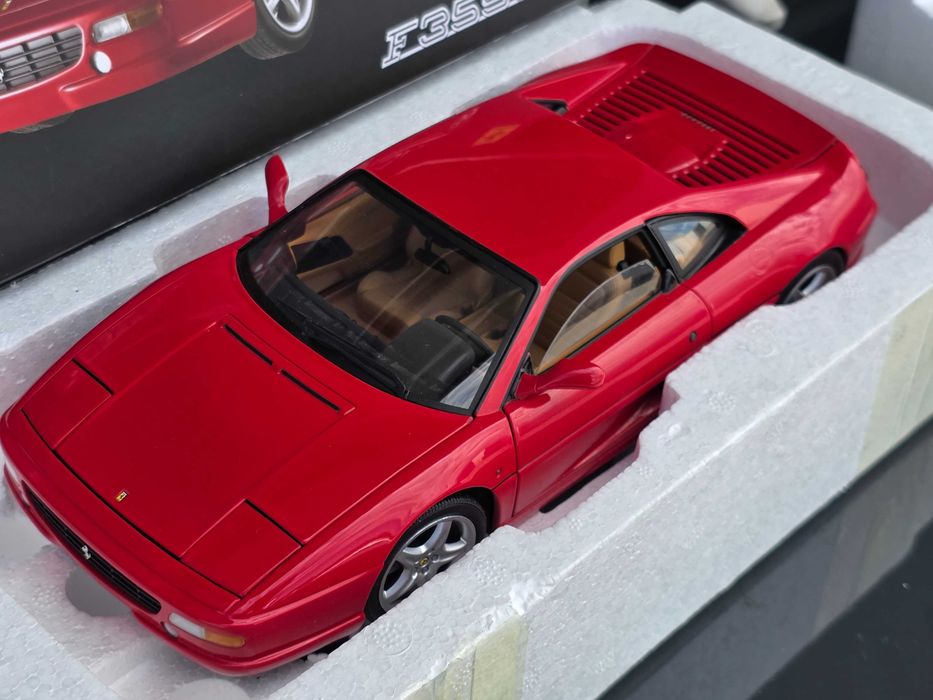 Macheta Auto 1/18 Hotwheels Elite Ferrari F355 Berlinetta