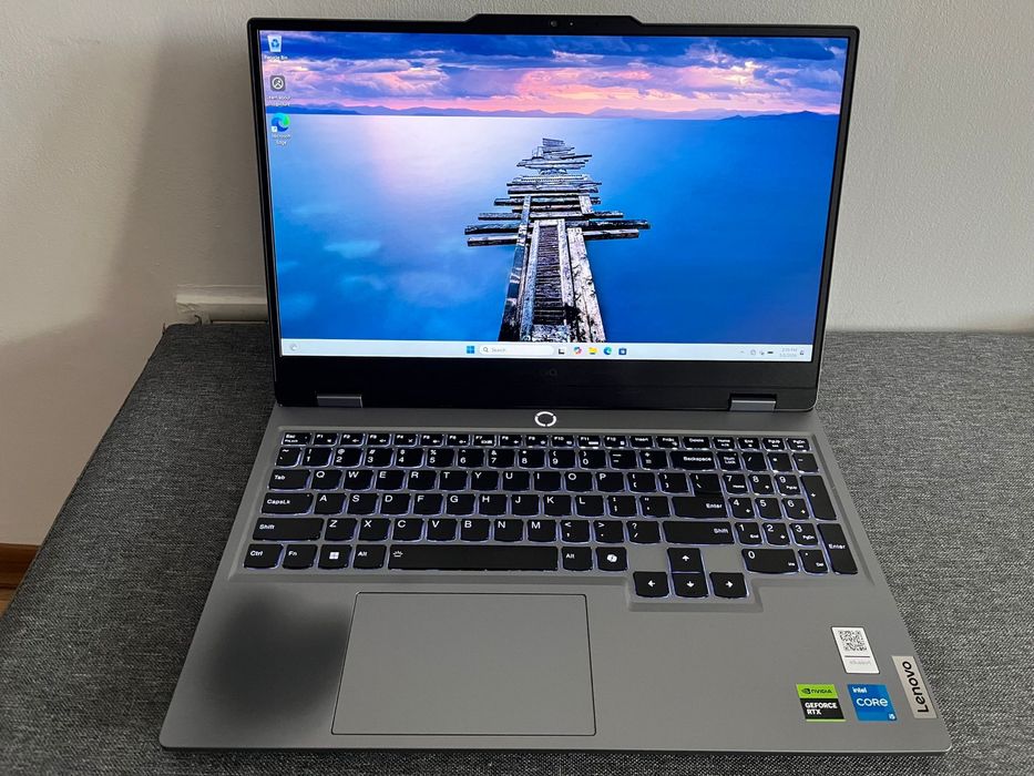 Laptop Gaming Lenovo LOQ 15IAX9, i5-12450HX,  RTX 4050