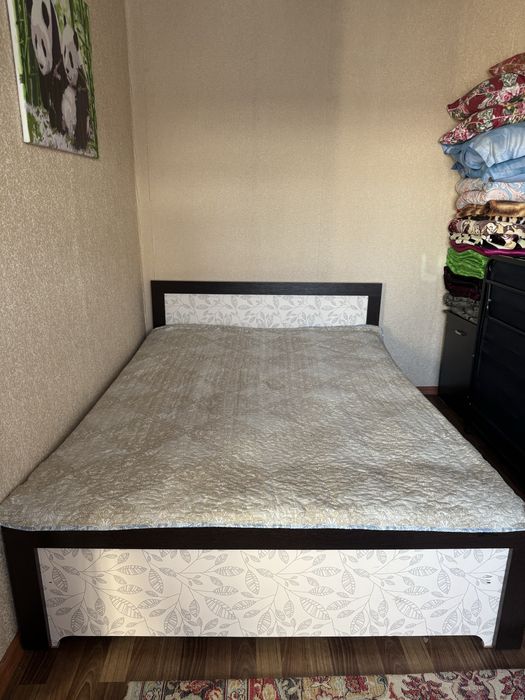 Кровать с тумбой