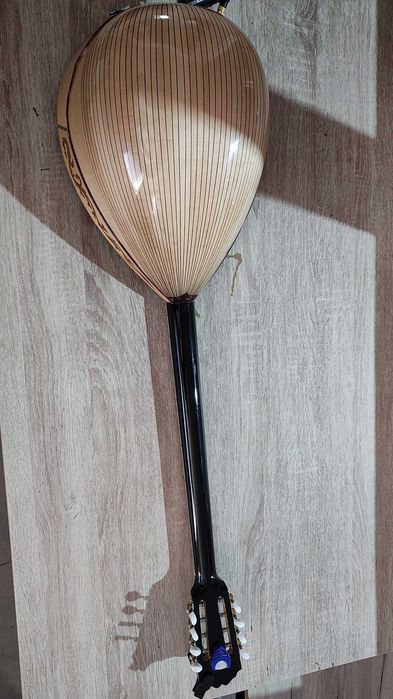 Продавам поръчково гръцко бузуки