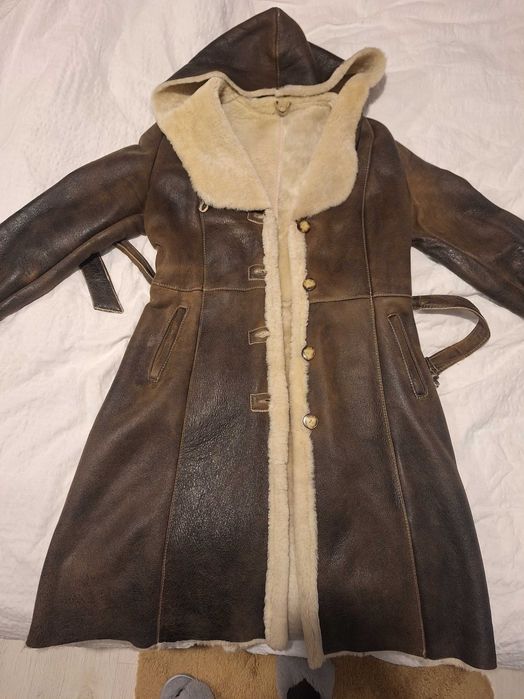 Cojoc blana si piele