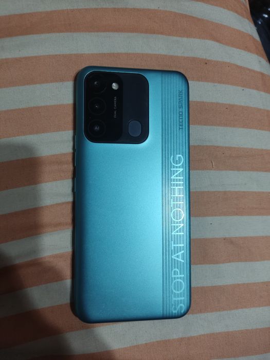 Продам телефон новый пишите или звоните ватцап