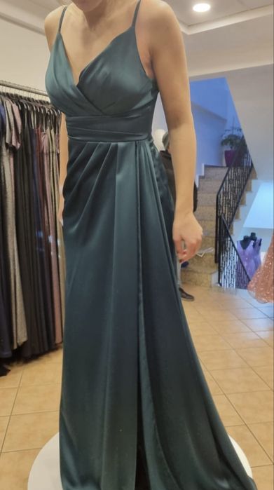 Официална рокля