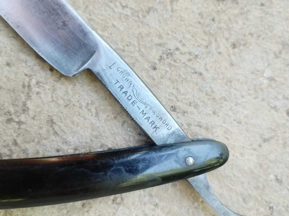 Стар бръснач Crown sword