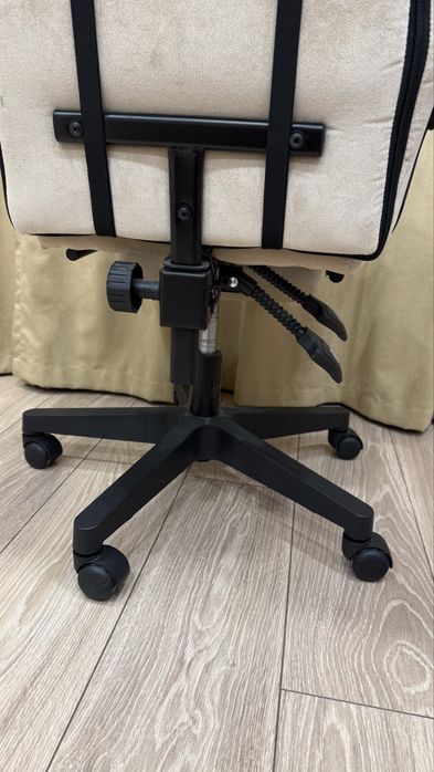 Игровой офисный стул