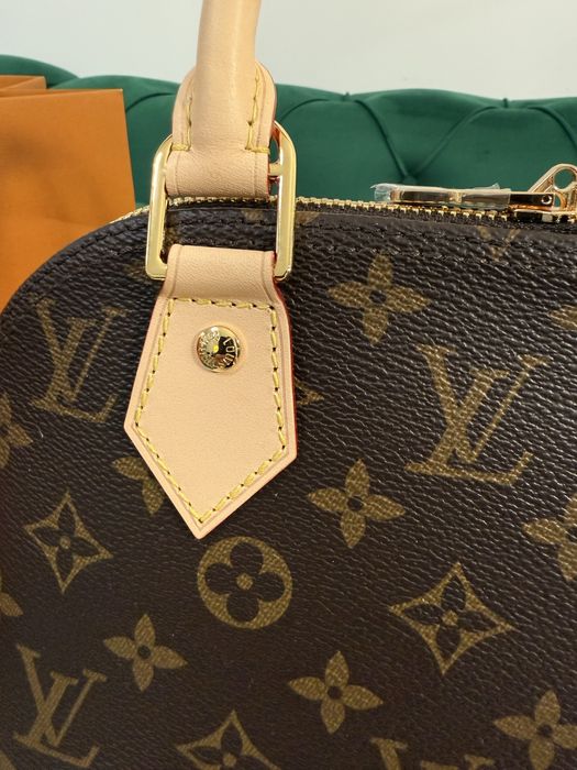 Geanta Louis Vuitton Alma BB piele naturala 100% Full Box colectie noua