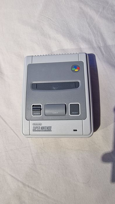 Consolă Super Nintendo (SNES) Classic Mini - Originală Nintendo - Ca Nouă