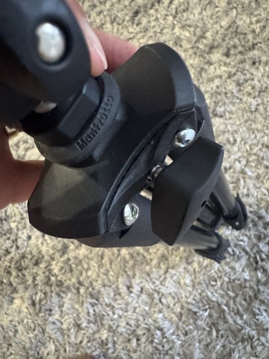 Trepied profesional manfrotto